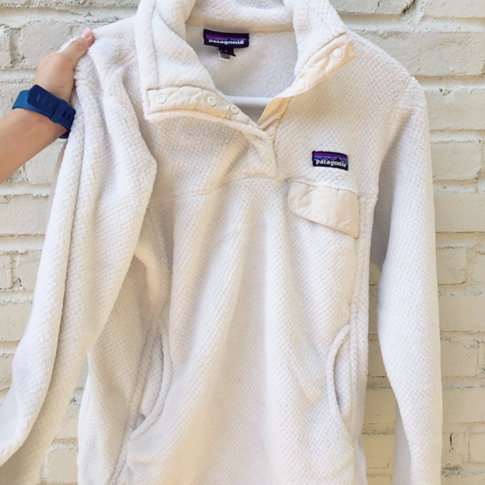Patagonia white fleece pullover